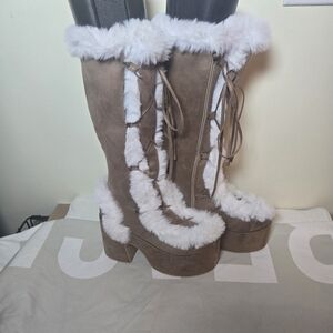 Brown Faux Fur Lined Women's Boots - Worn Once In House Only
